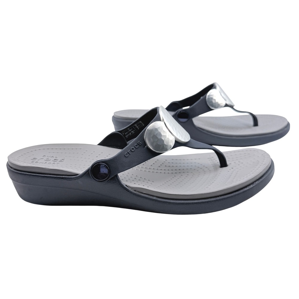 Crocs Sanrah Hammered Metallic Sandal Navy Silver Womens 9 Wedge 205137